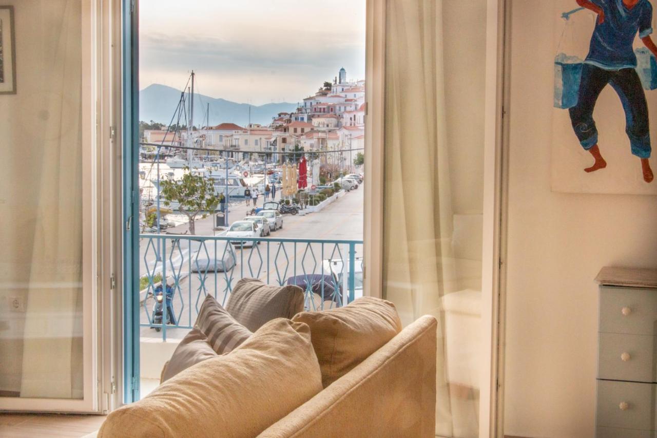 Villa Beautiful House By The Sea à Poros Town Extérieur photo